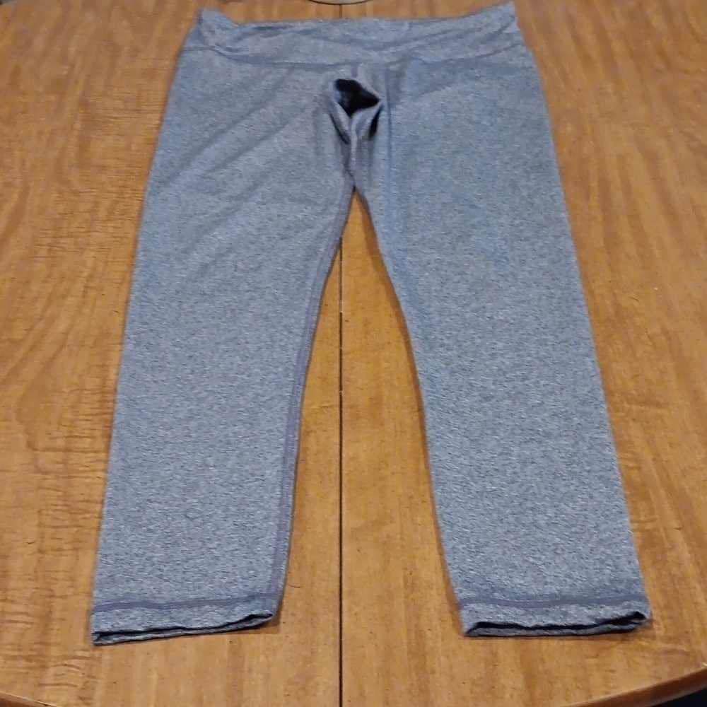 90 degree reflex yoga pants  size M